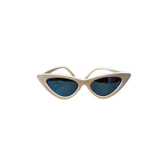 White frame cat eye sunglasses - Picture 2 of 4
